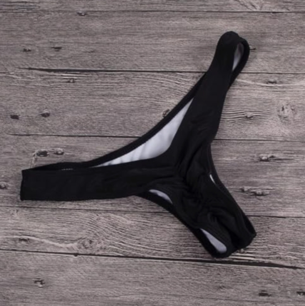 FOCUSSEXY Cheeky Brazilian Thong Bikini Bottom | Size Small | NIB | 40% Off!